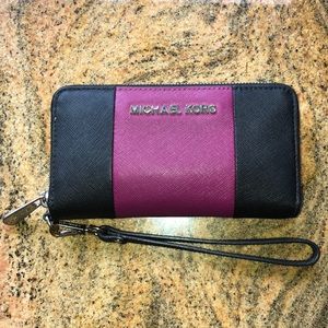 Michael Kors ‘Jet Set’ wallet